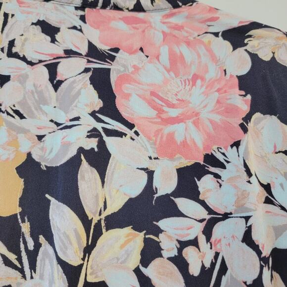 Floral Robe - Picture 7 of 9